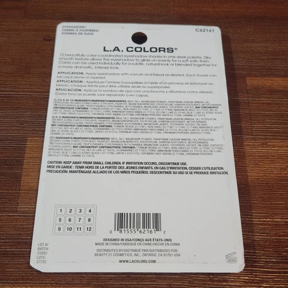 L. A. Colors 'Smokey'‎ 12 Color Eyeshadow Pallet 'SUPERNATURAL' C62161 Satin New